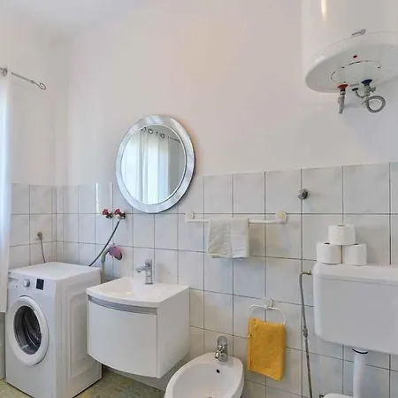 Apartment 7 *