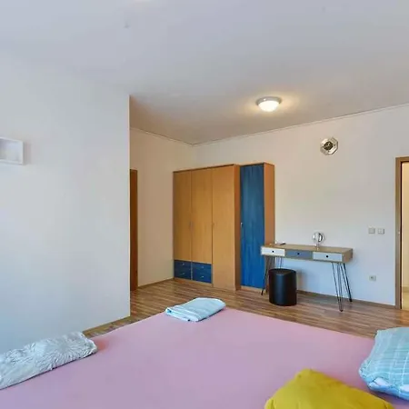7 Privlaka (Zadar)